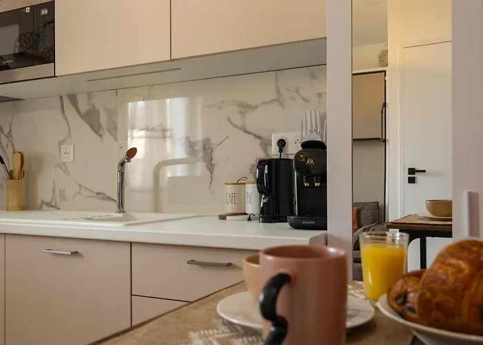 306 Chanzy - Boheme Chic - Cosy - Centre Apartment *